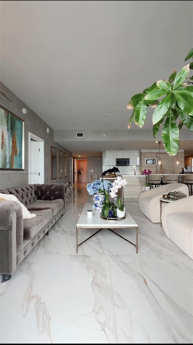 Building Photo - 16385 Biscayne Blvd