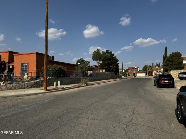 Building Photo - 12016 Regal Banner Ln