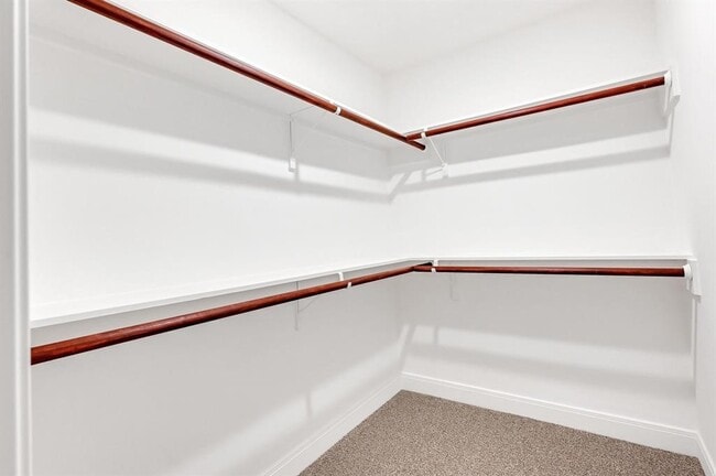 Building Photo - 5730 Old Lodge Dr