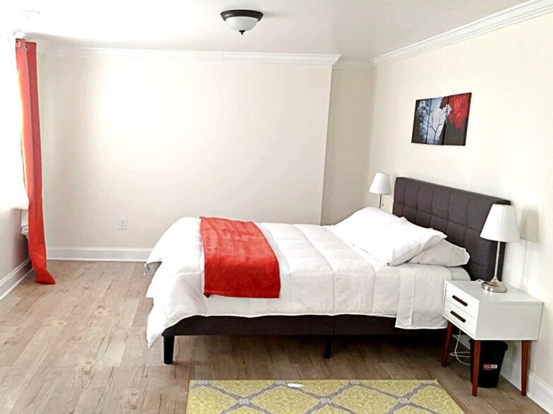 Building Photo - 3405 Newton St