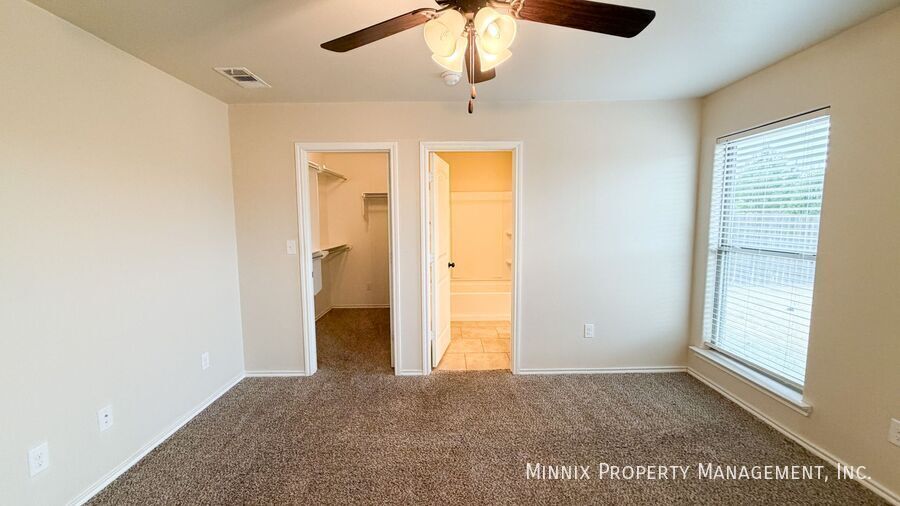 Building Photo - 7452 103rd St