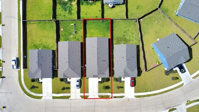 Building Photo - 105 Nicholas Rd
