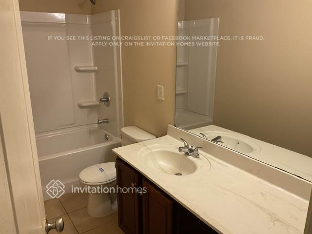 Building Photo - 3600 Brookhollow Dr
