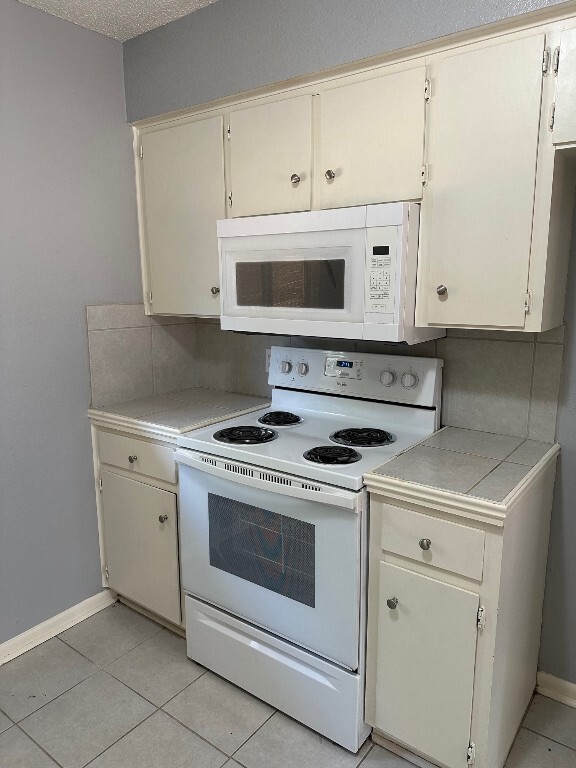 Building Photo - 1614 Plateau Ridge