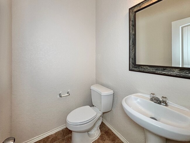 Building Photo - 3314 Candleside Dr