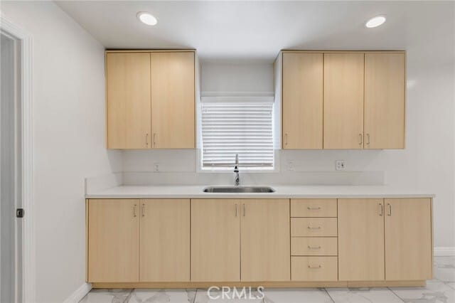 Building Photo - 2028 E Cienega Ave