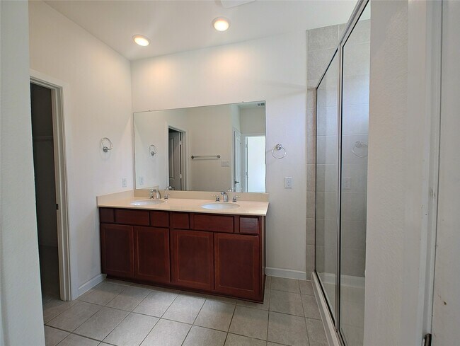 Building Photo - 7802 Winter Hawk Cir