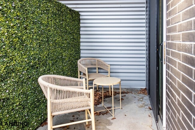 Building Photo - 2201 S 900 E