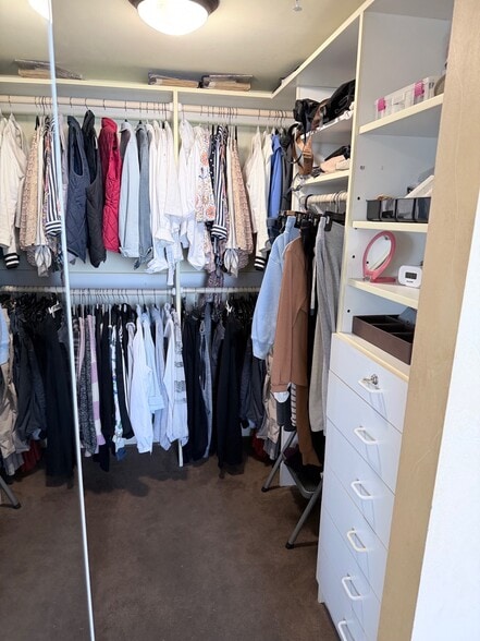 Building Photo - 1900 Purdy Ave