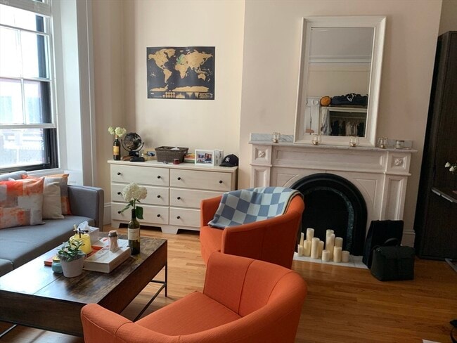 Building Photo - 105 Pinckney St