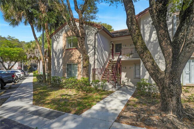 Building Photo - 9503 SW 140th Ct