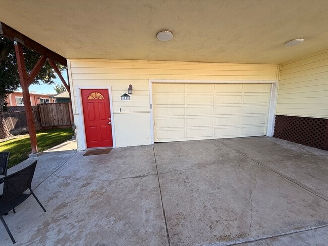 Building Photo - 4013-4015 Beresford Street