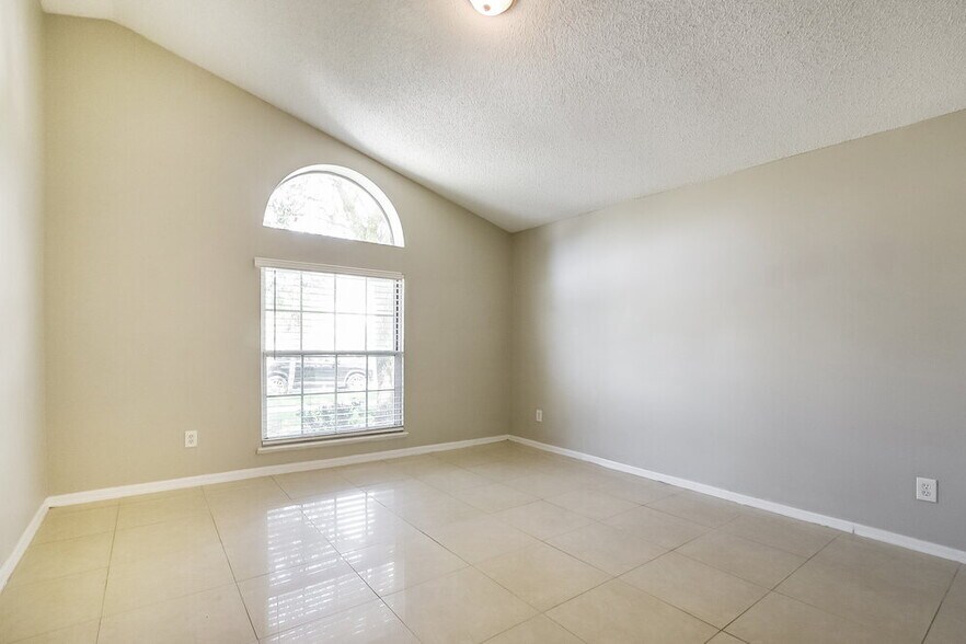 Building Photo - 2459 Parsons Pond Cir