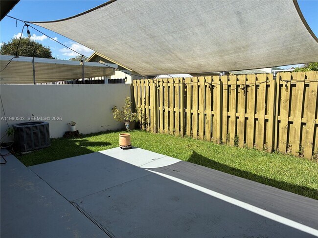 Building Photo - 12213 SW 110th Ln