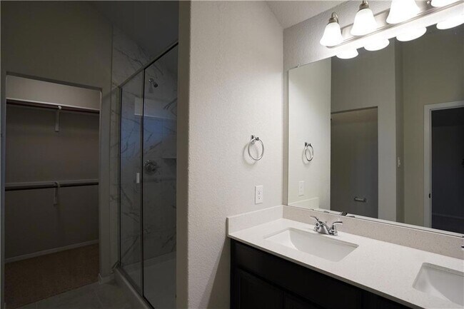 Building Photo - 131 Trailstone Dr