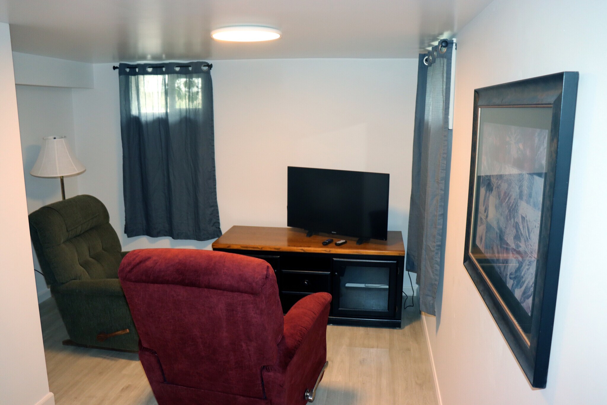 Family Room - 2021 11th Ave N