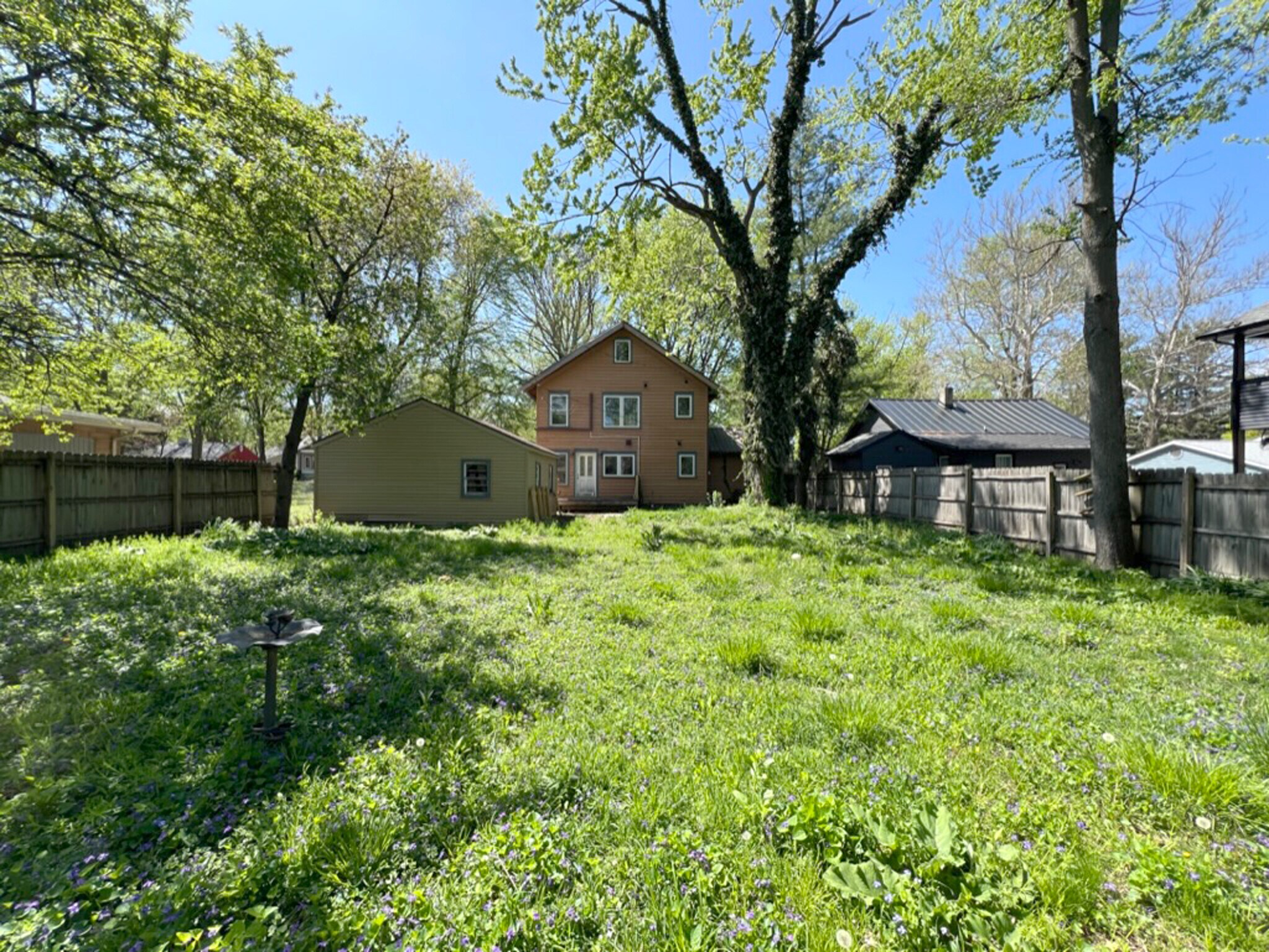 Building Photo - 506 S Poplar St
