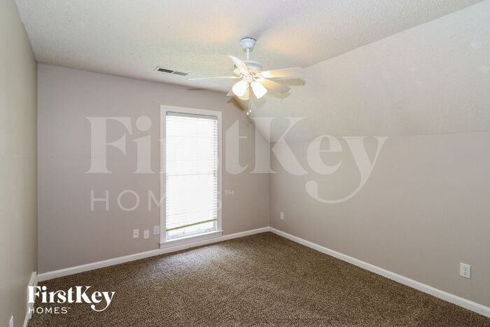 Building Photo - 7780 Hawkcrest Dr