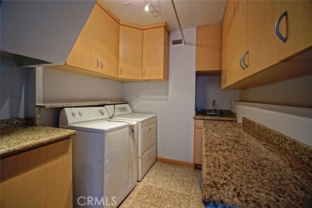 Building Photo - 3915 Fredonia Dr