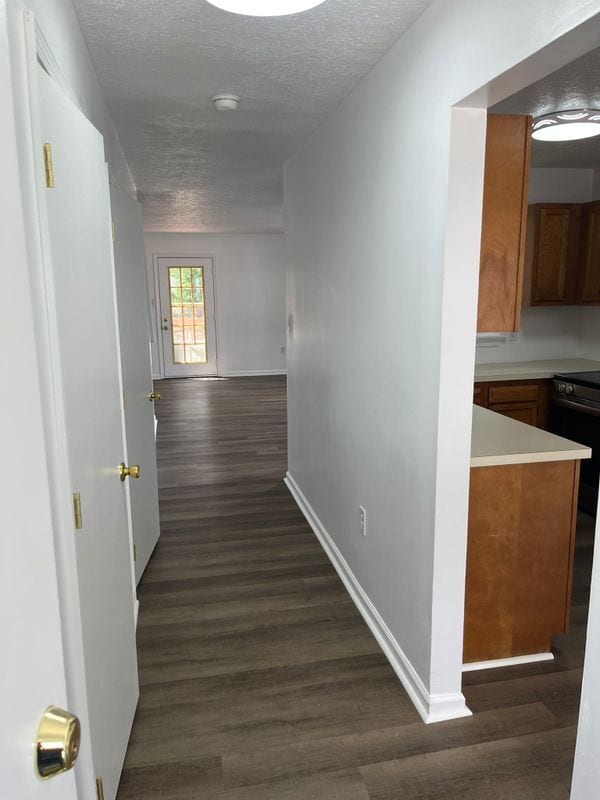 Building Photo - 102 Gateway Dr