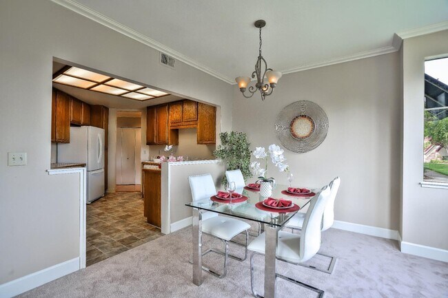 Building Photo - 530 Shorebird Cir
