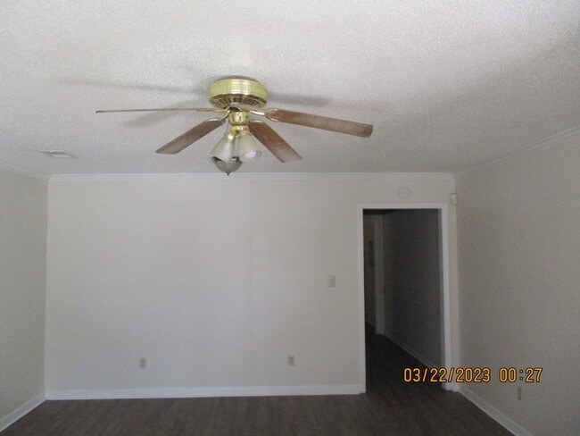 Building Photo - 3107 Fernridge Dr