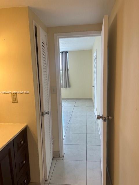 Building Photo - 2899 Collins Ave