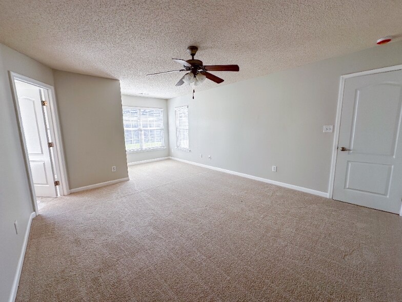 Building Photo - 118 Artesian Ln NW