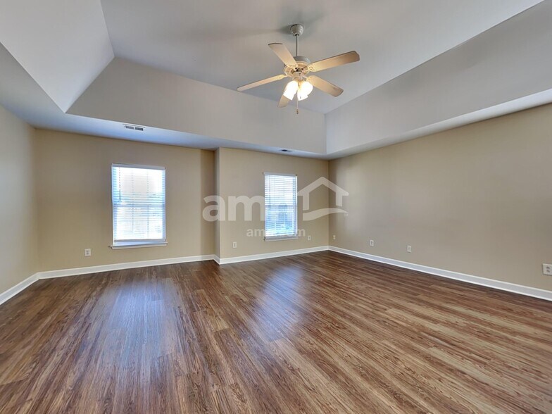 Building Photo - 4007 Braemar Ct