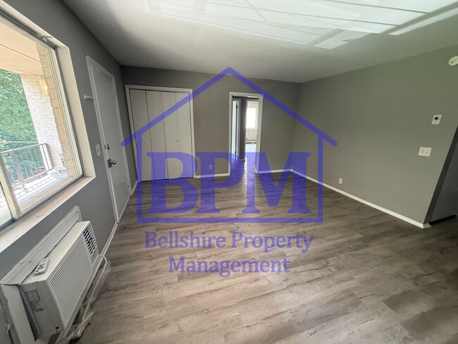 Building Photo - Budget-Friendly 2 Bed, 1 Bath Apartment – ...