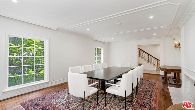 Building Photo - 9887 Carmelita Ave