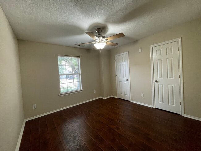 Building Photo - 6110 Moran Crest Dr