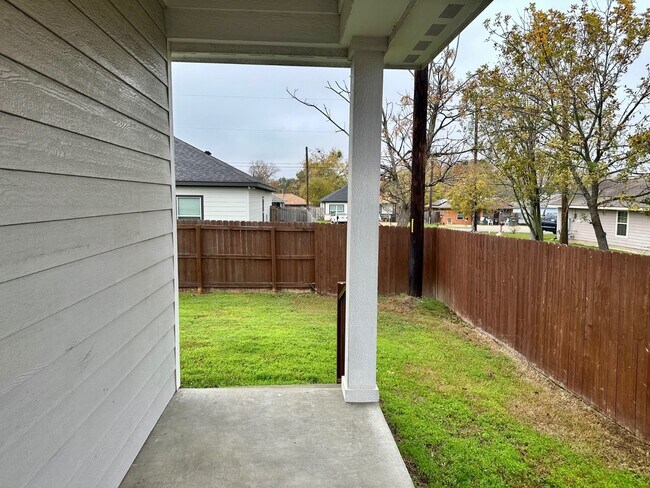 Building Photo - 1512 Dansby St