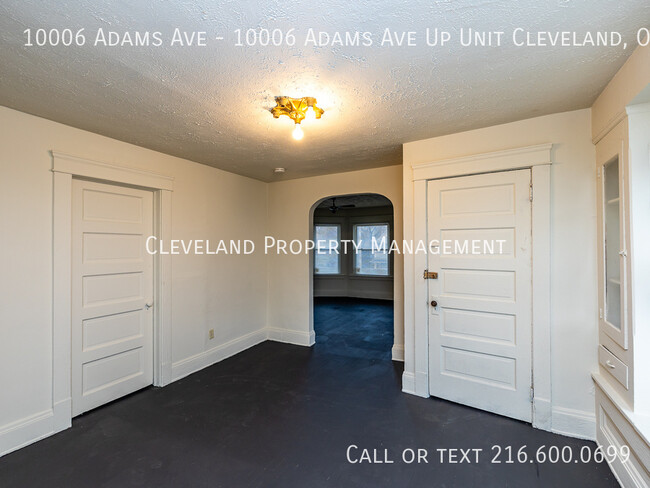 Building Photo - East Side Cleveland Duplex