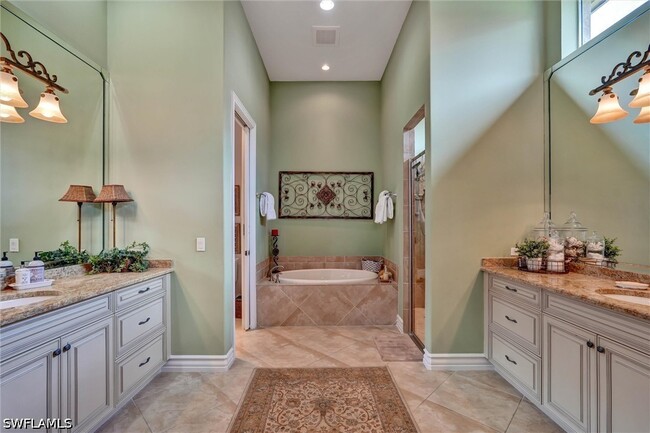 Building Photo - 14501 Carino Terrace