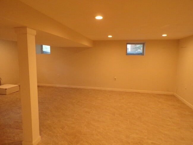 Building Photo - Charming Ranch-Style Home with Finished Ba...