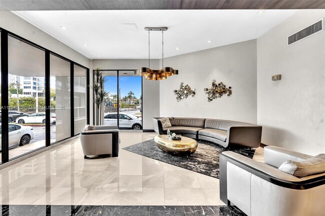Building Photo - 20515 E Country Club Dr