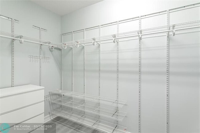 Building Photo - 8127 Rainforest Jasper Ln
