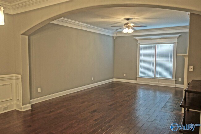 Building Photo - 551 W Mossyleaf Dr SW
