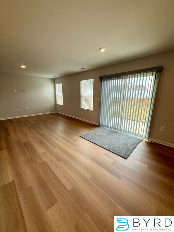 Building Photo - 308 Wilson Crk Dr