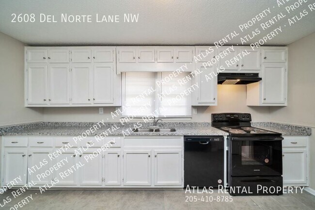 Building Photo - 2608 Del Norte Ln NW