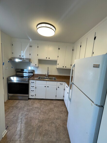 Building Photo - 122 S Shenandoah Ave