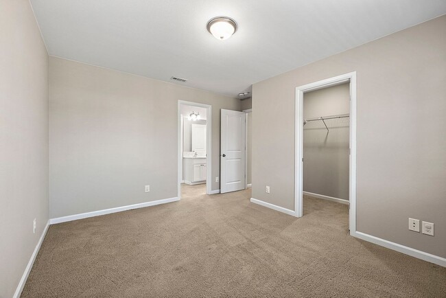 Building Photo - Lacey/Hawks Prairie 4 bedroom 2381 SF home...