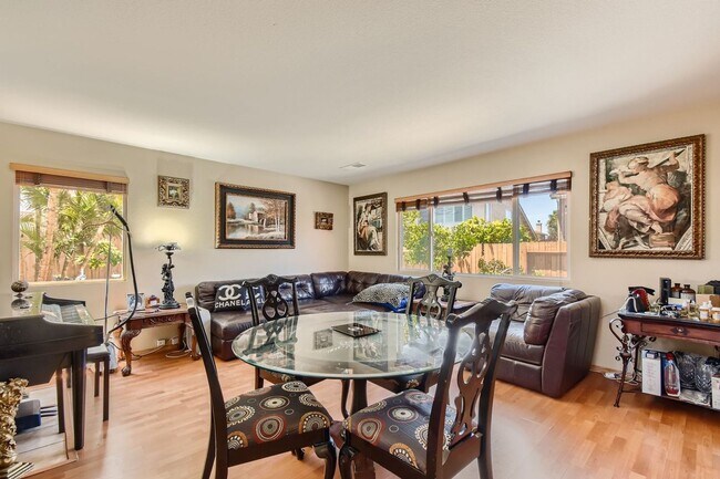 Building Photo - Furnished luxury spacious single family house. Gustavo Lopez AMSI