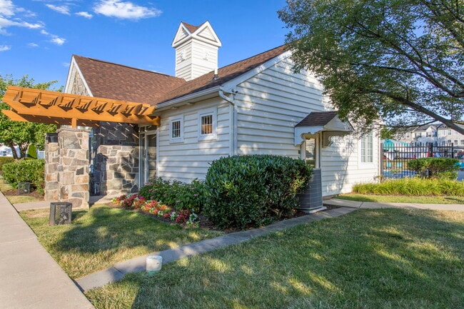 Building Photo - 5089 Stapleton Terrace