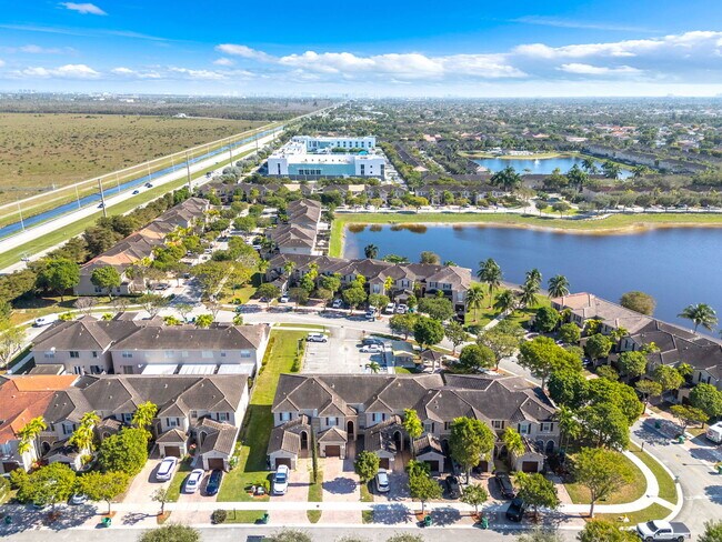 Building Photo - 851 SW 154th Path