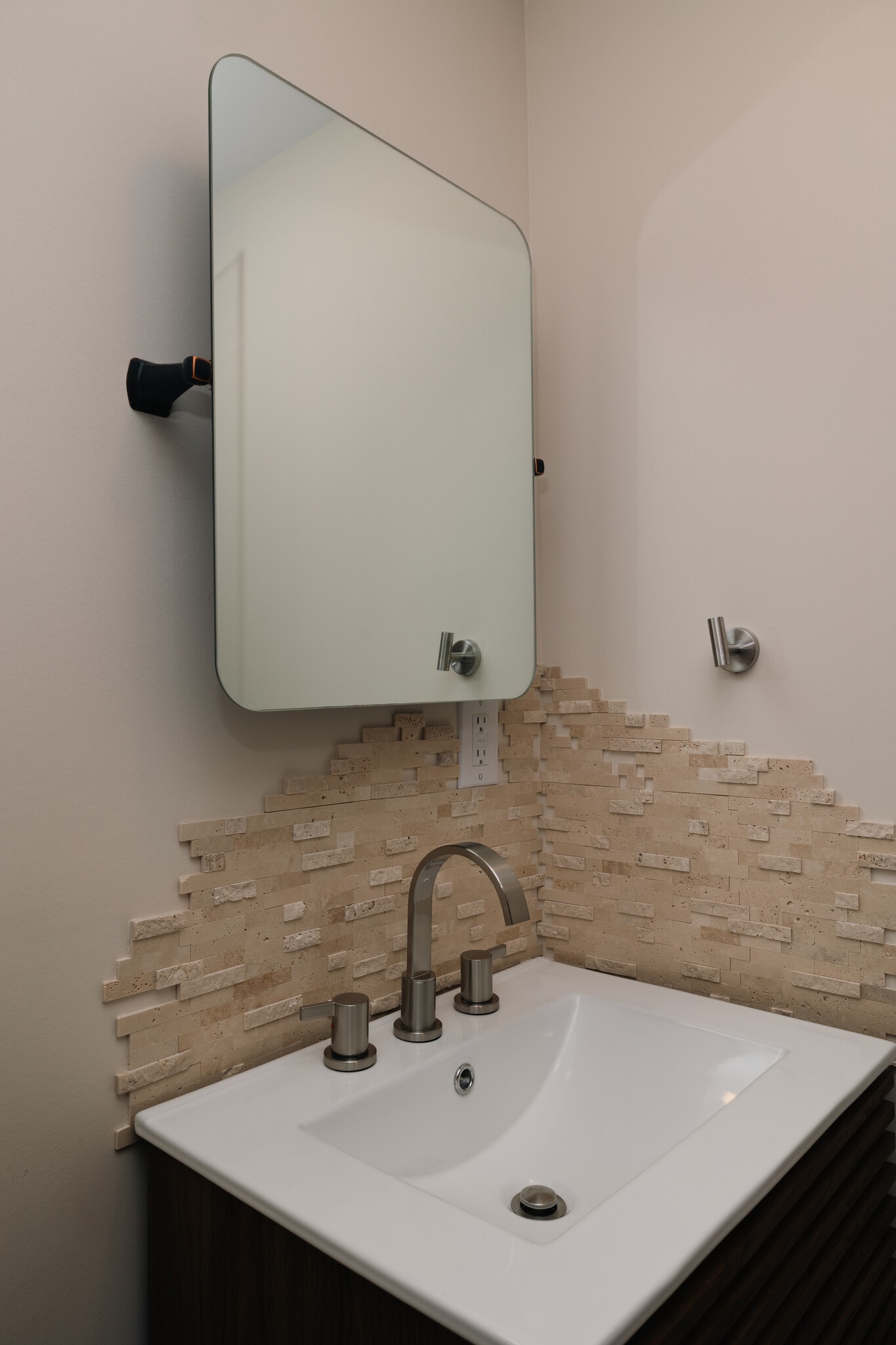 Building Photo - 1585 Secessionville Rd