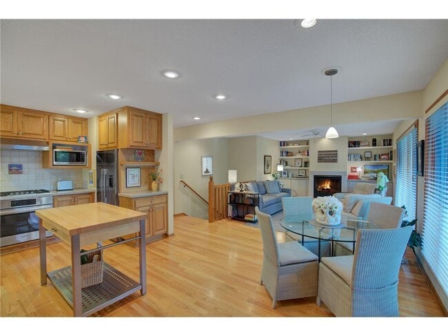 Building Photo - 214 Broadway Ave N