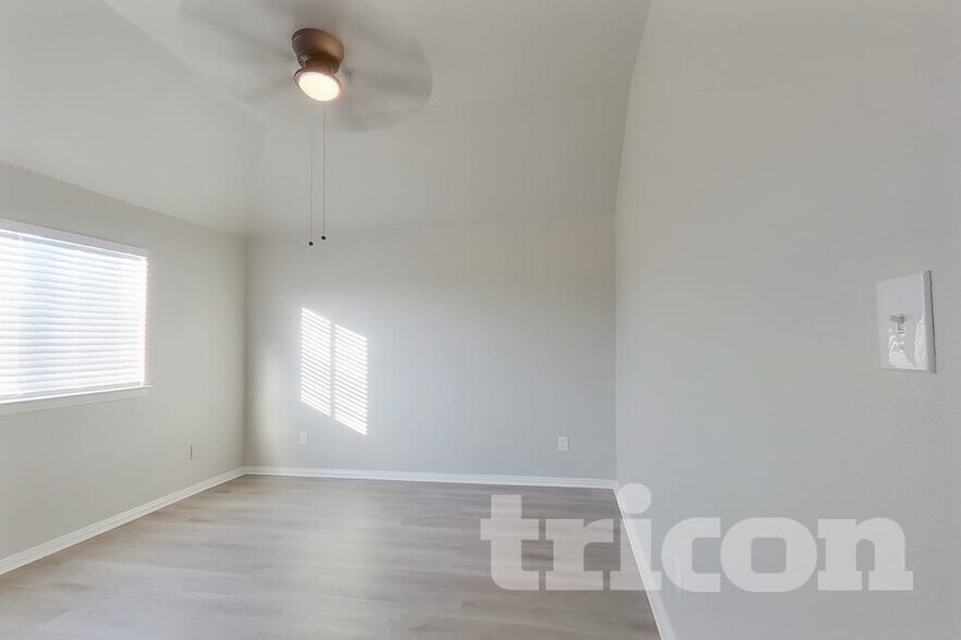 Building Photo - 107 Evening Star Cir