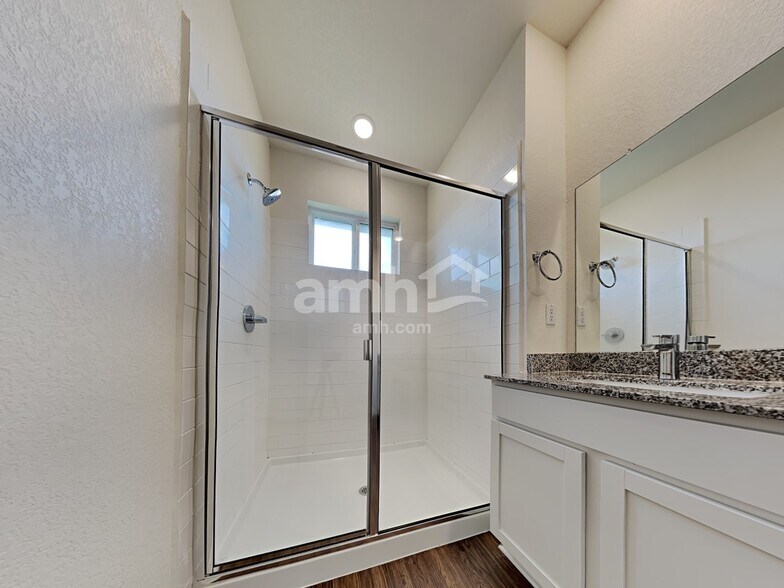 Building Photo - 2716 Geronimo Creek